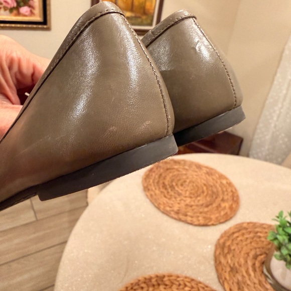 Tory Burch Women's Flats with Logo Accent, Size 7 - Picture 13 of 13